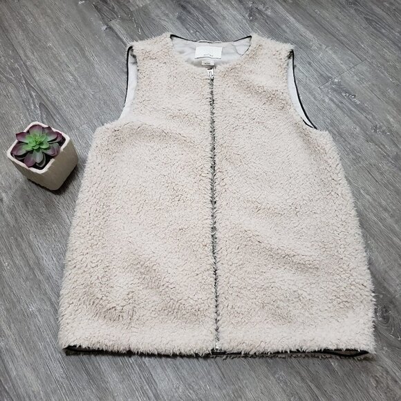 Wilfred Aritzia Chatou Vest Sz L Faux Fur - Picture 1 of 7